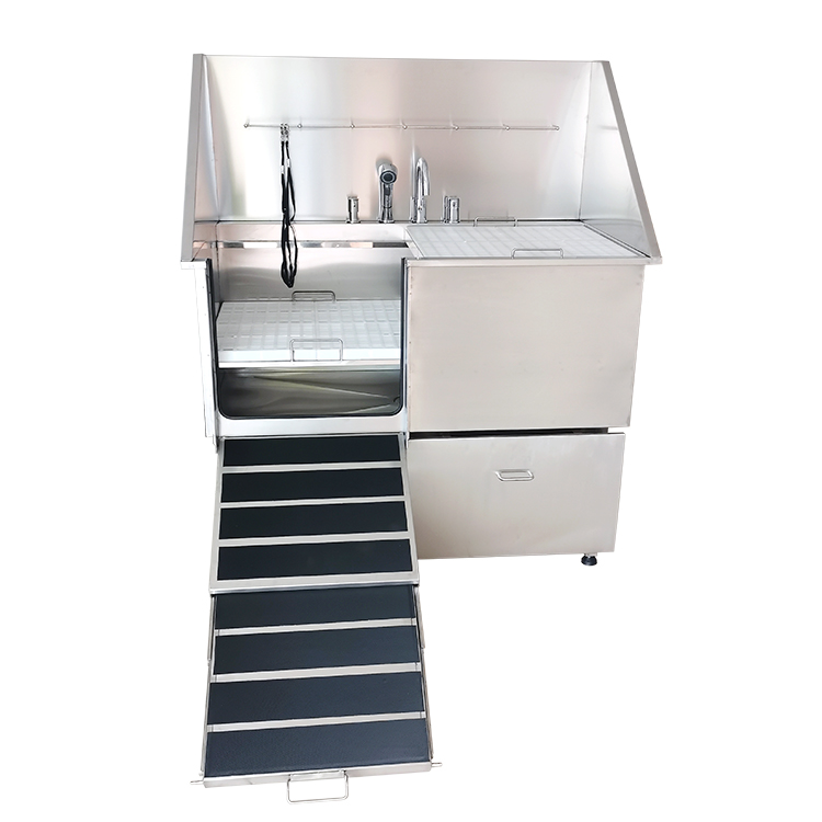 Pet grooming bath with ramp door